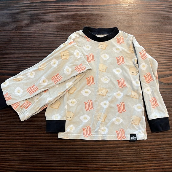 Whistle & Flute Organic Cotton Pajamas Kawaii Bacon and Eggs Size 5-6 - Picture 1 of 7